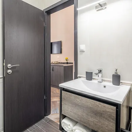 Marvelous In Andrassy Boulevard