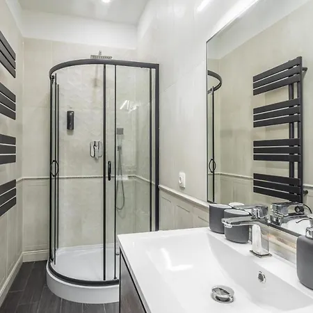 Marvelous In Andrassy Boulevard شقة