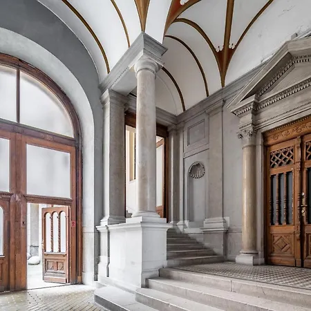 Marvelous In Andrassy Boulevard شقة بودابست