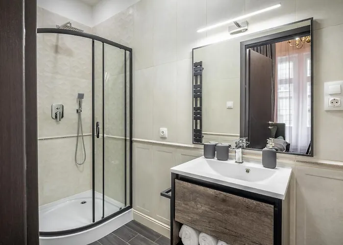 Marvelous In Andrassy Boulevard בודפשט