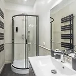 Marvelous In Andrassy Boulevard Apartment